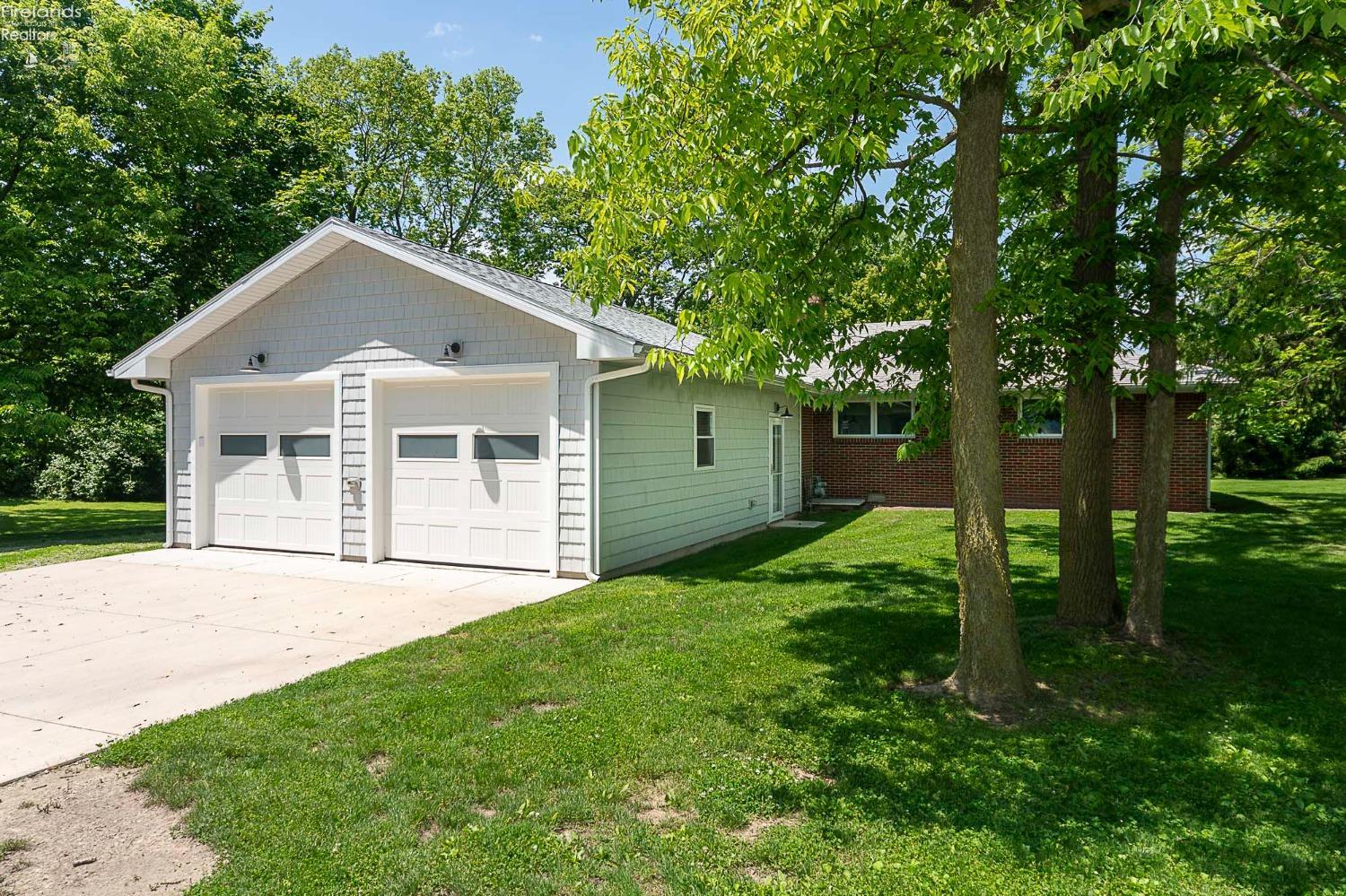 3657 N Ridge Road, Port Clinton, Ohio image 32