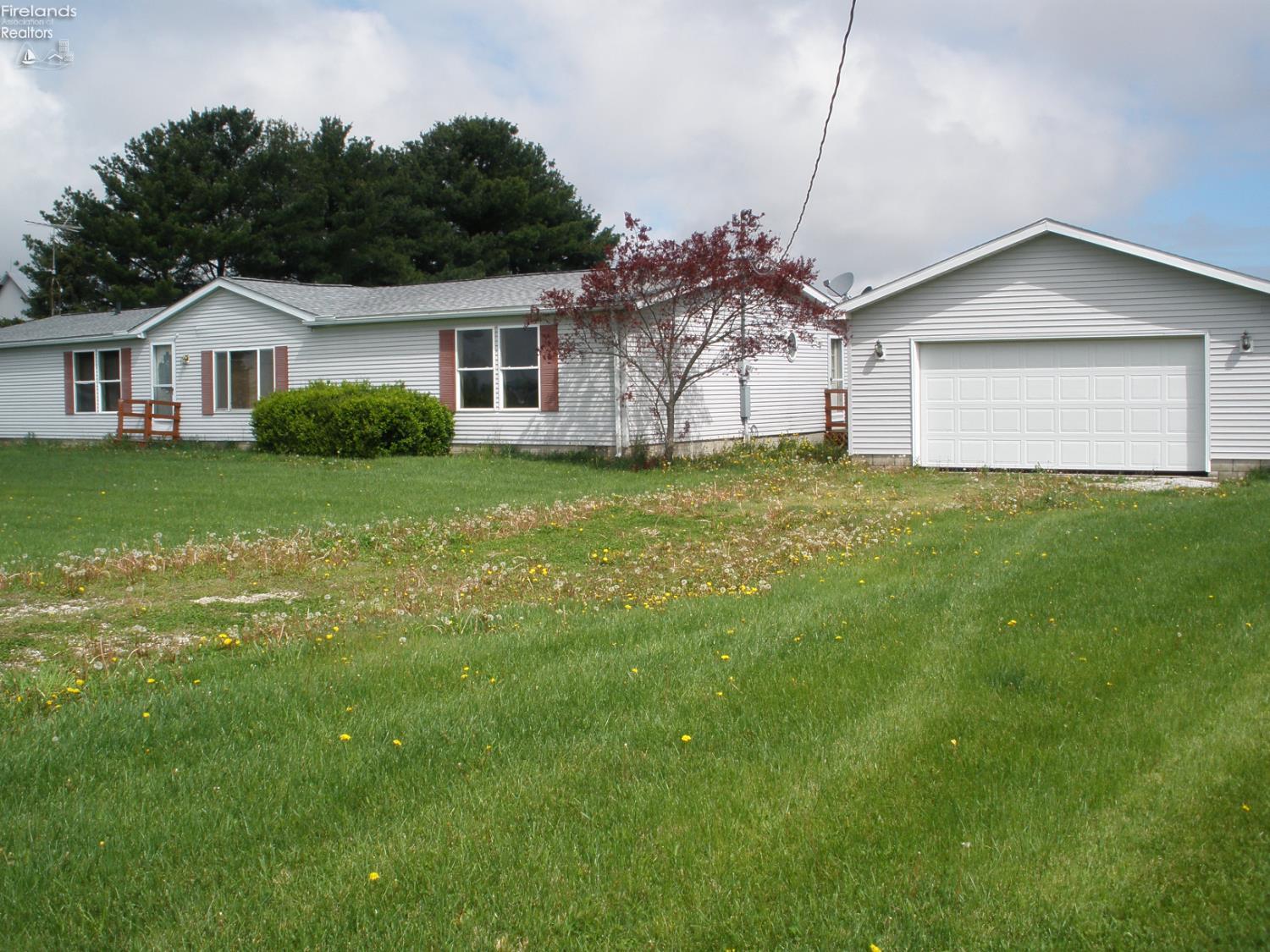 10301 W Bier Road, Oak Harbor, Texas image 1