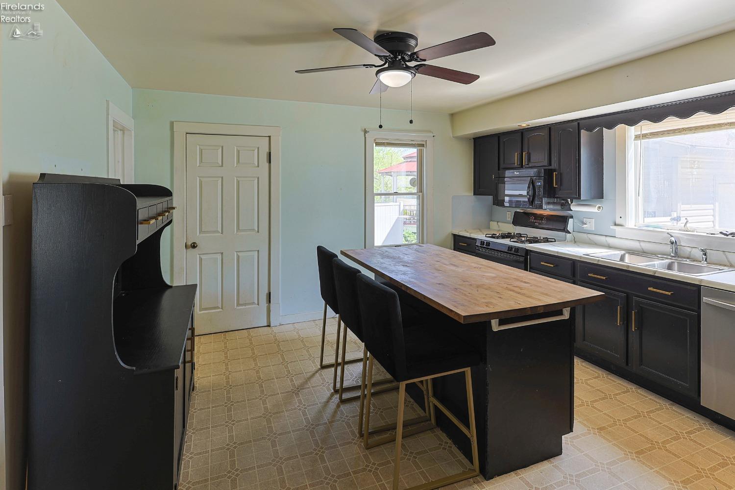 34 Chatham Street, Norwalk, Texas image 27