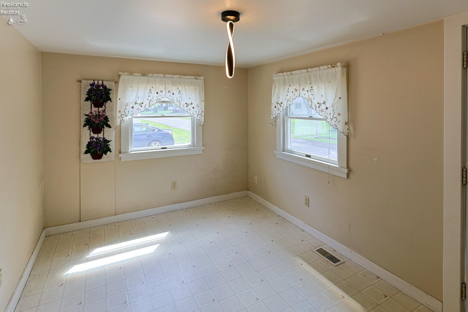 34 Chatham Street, Norwalk, Texas image 23