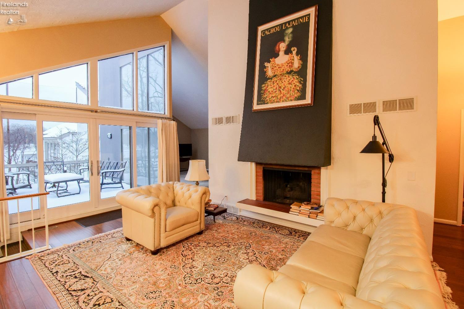 Huron, Ohio 44839, United States, 3 Bedrooms Bedrooms, ,3 BathroomsBathrooms,Residential,Contingent,20764