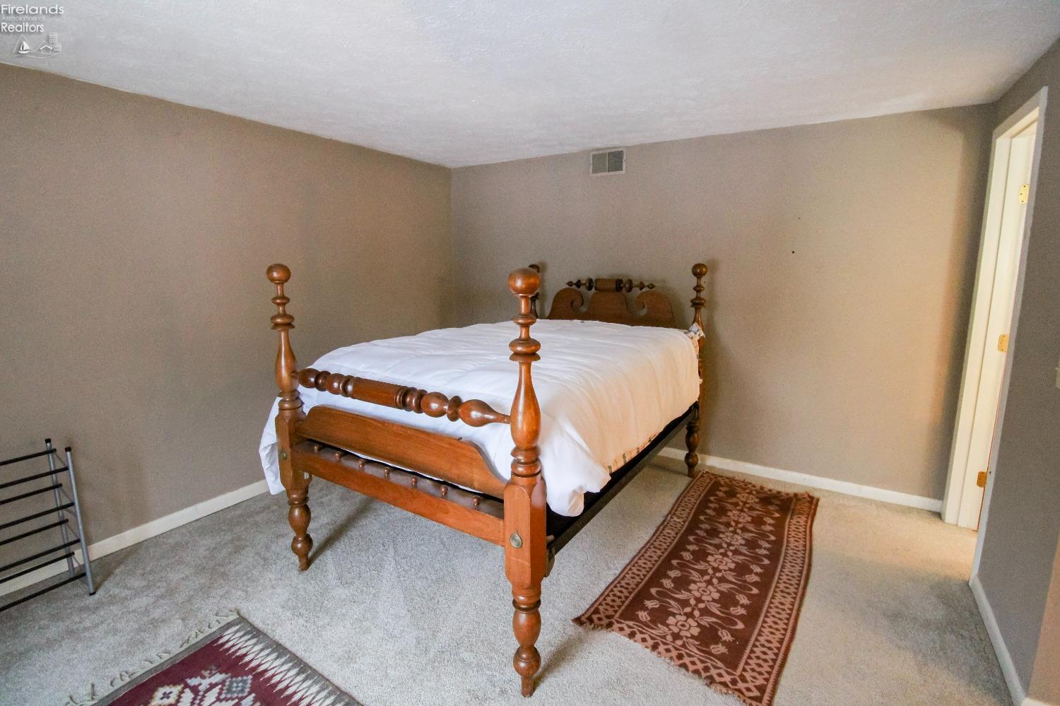 Huron, Ohio 44839, United States, 3 Bedrooms Bedrooms, ,3 BathroomsBathrooms,Residential,Contingent,20764