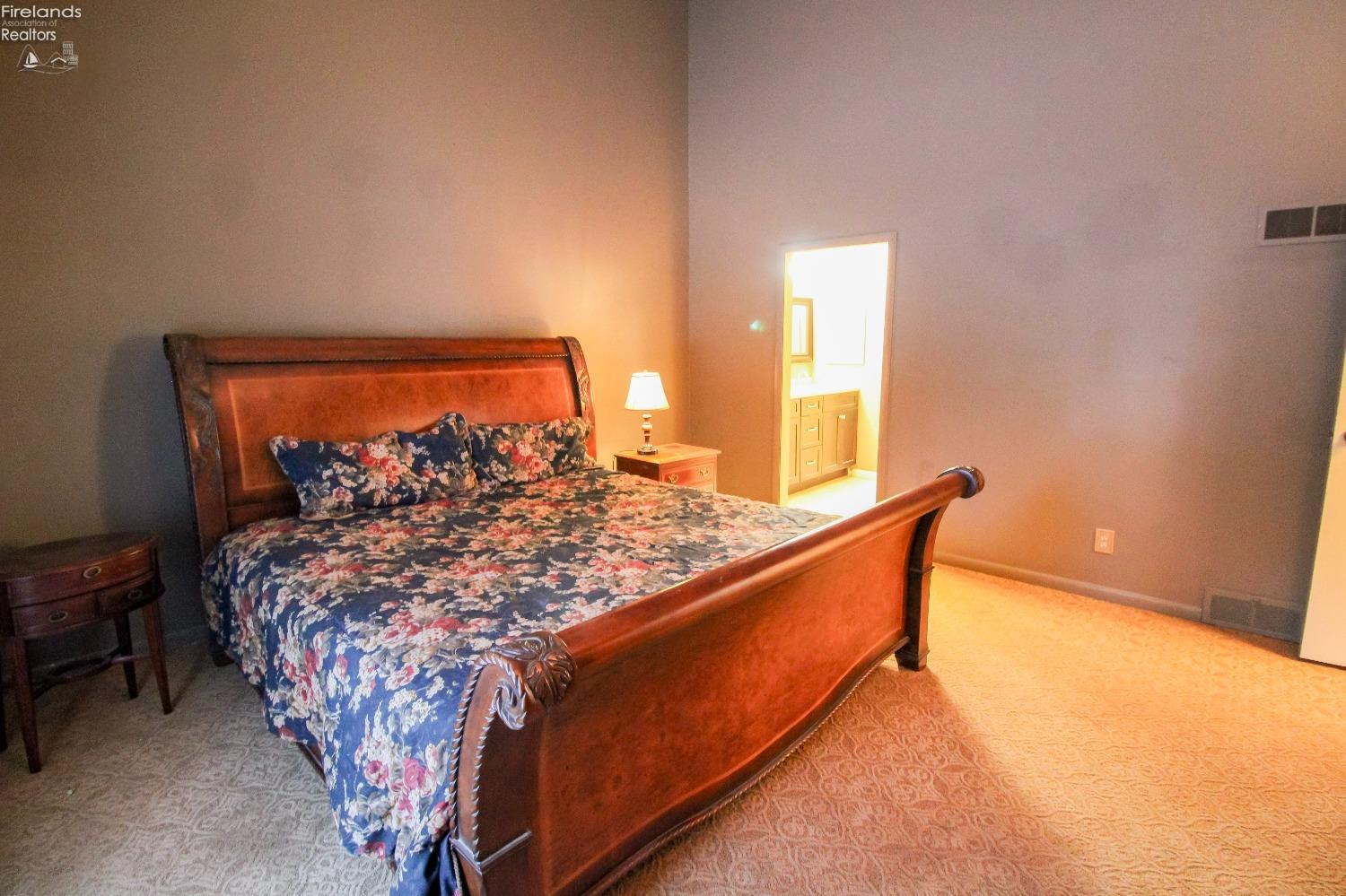 Huron, Ohio 44839, United States, 3 Bedrooms Bedrooms, ,3 BathroomsBathrooms,Residential,Contingent,20764