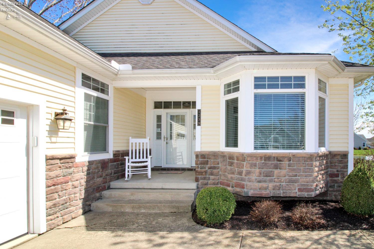 1239 Catawba Bay Drive, Port Clinton, Texas image 4