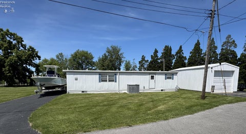 Mobile Home For Sale - 2825 W Risingsun Road<br/> Port Clinton, OH 43452