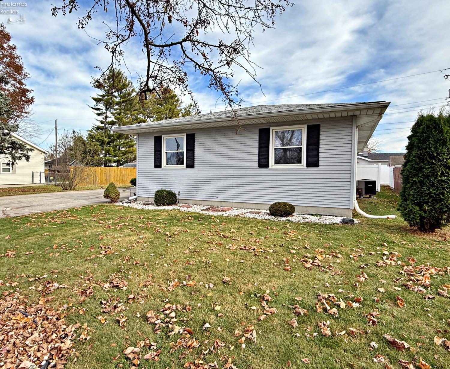 57 Duchess Lane Ln, Tiffin, Ohio image 3