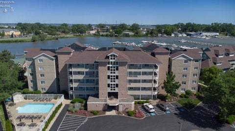 Condo For Sale - 31 Marina Point Drive<br/> Sandusky, OH 44870