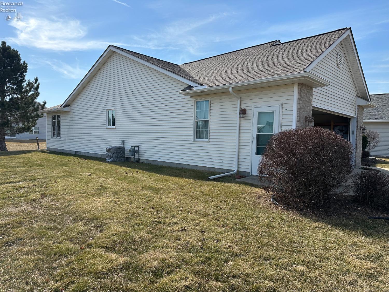 450 Country Meadows Mdws #450, Oak Harbor, Ohio image 5