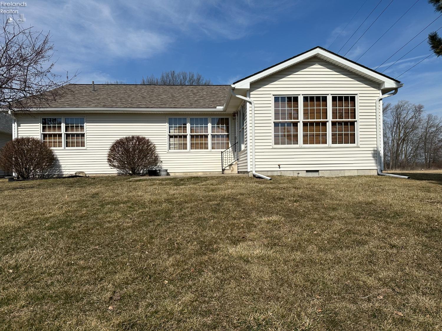 450 Country Meadows Mdws #450, Oak Harbor, Ohio image 3