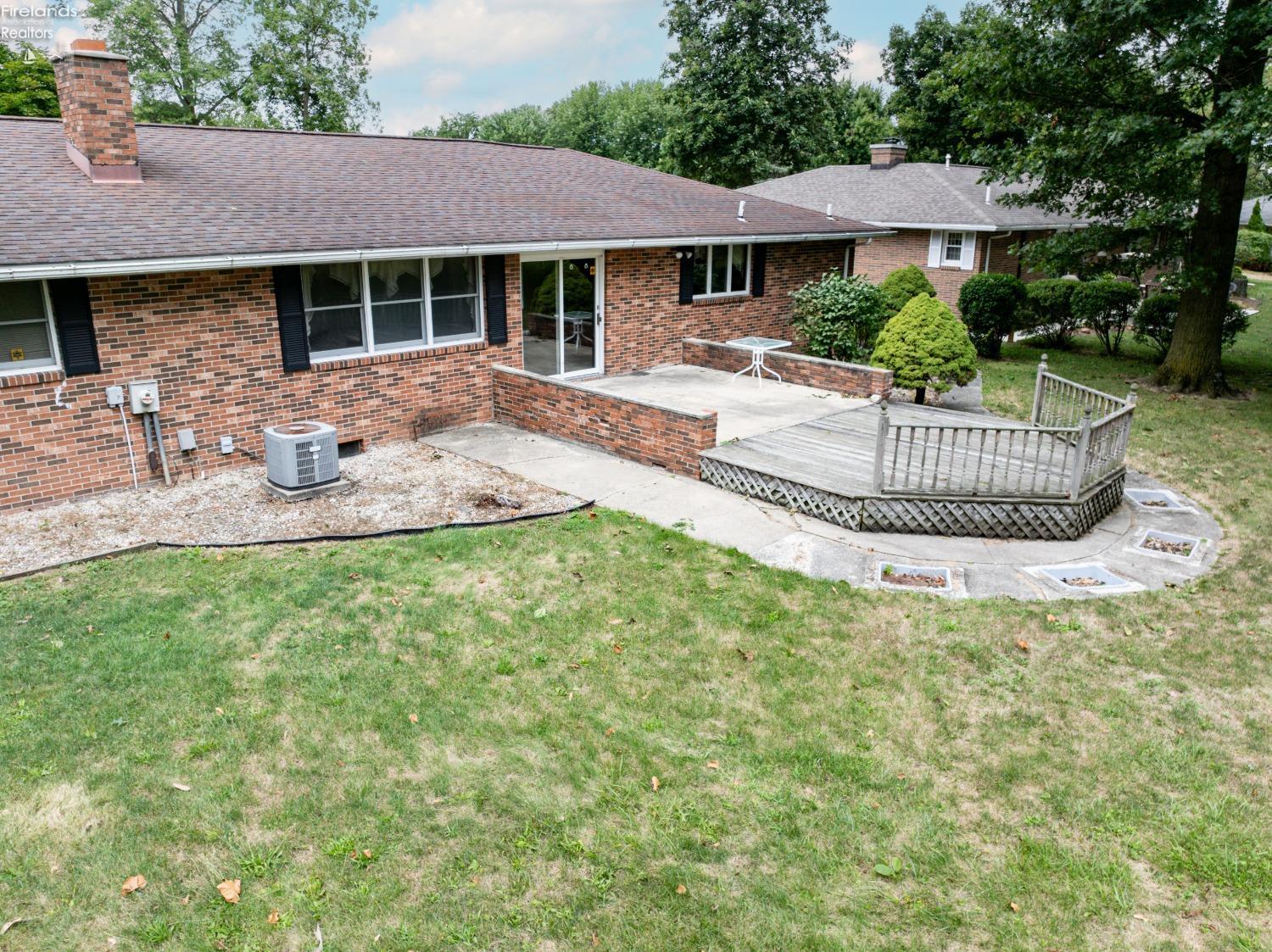 35 Westwood Drive, Fremont, Ohio image 30