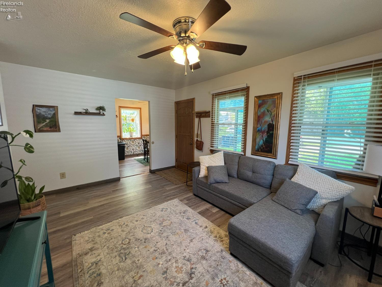 607 S Front Street, Fremont, Texas image 3