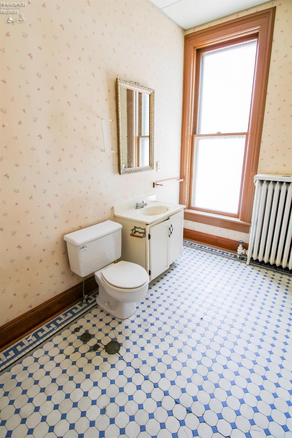 Sandusky, Ohio 44870, United States, 4 Bedrooms Bedrooms, ,2 BathroomsBathrooms,Residential,Active,217467