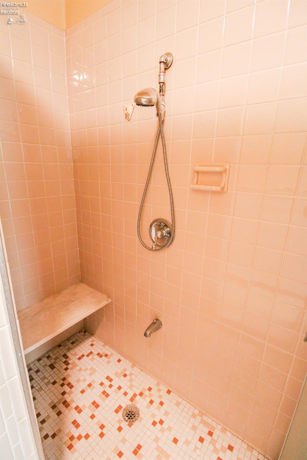 Sandusky, Ohio 44870, United States, 4 Bedrooms Bedrooms, ,2 BathroomsBathrooms,Residential,Active,217467