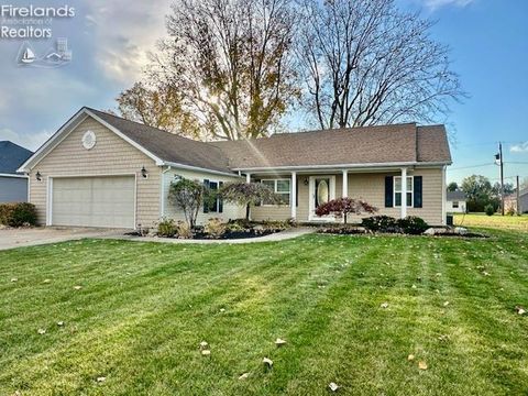 Homes For Sale - 1780 S Anna Drive<br/> Marblehead, OH 43440