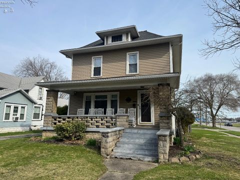 Homes For Sale - 302 W 2nd Street<br/> Ottawa County, Port Clinton, OH 43452