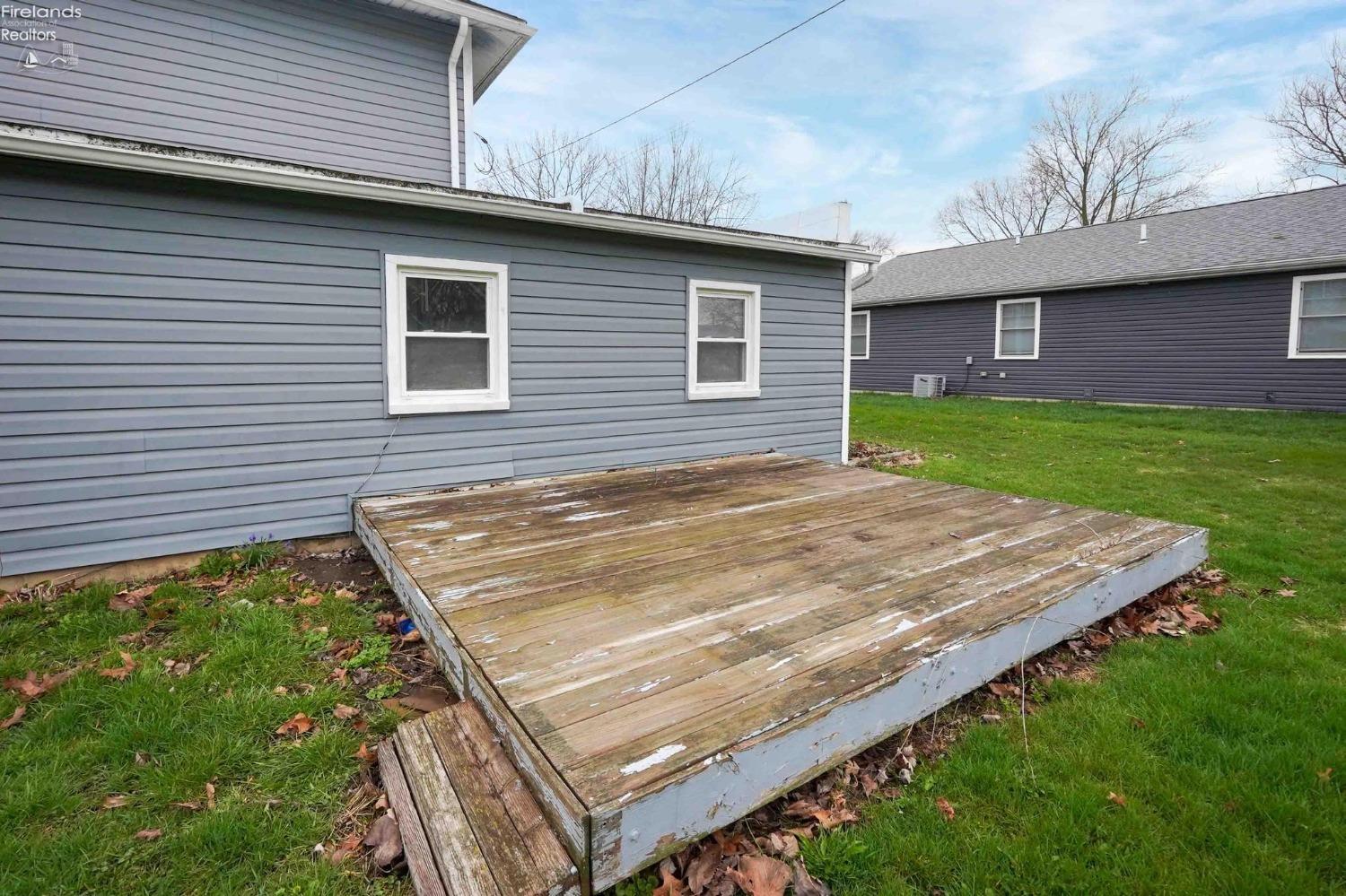 407 Superior Street, Genoa, Ohio image 32