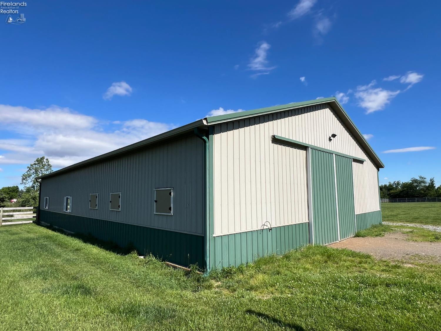 3290 Stewart Road, Lima, Ohio image 8