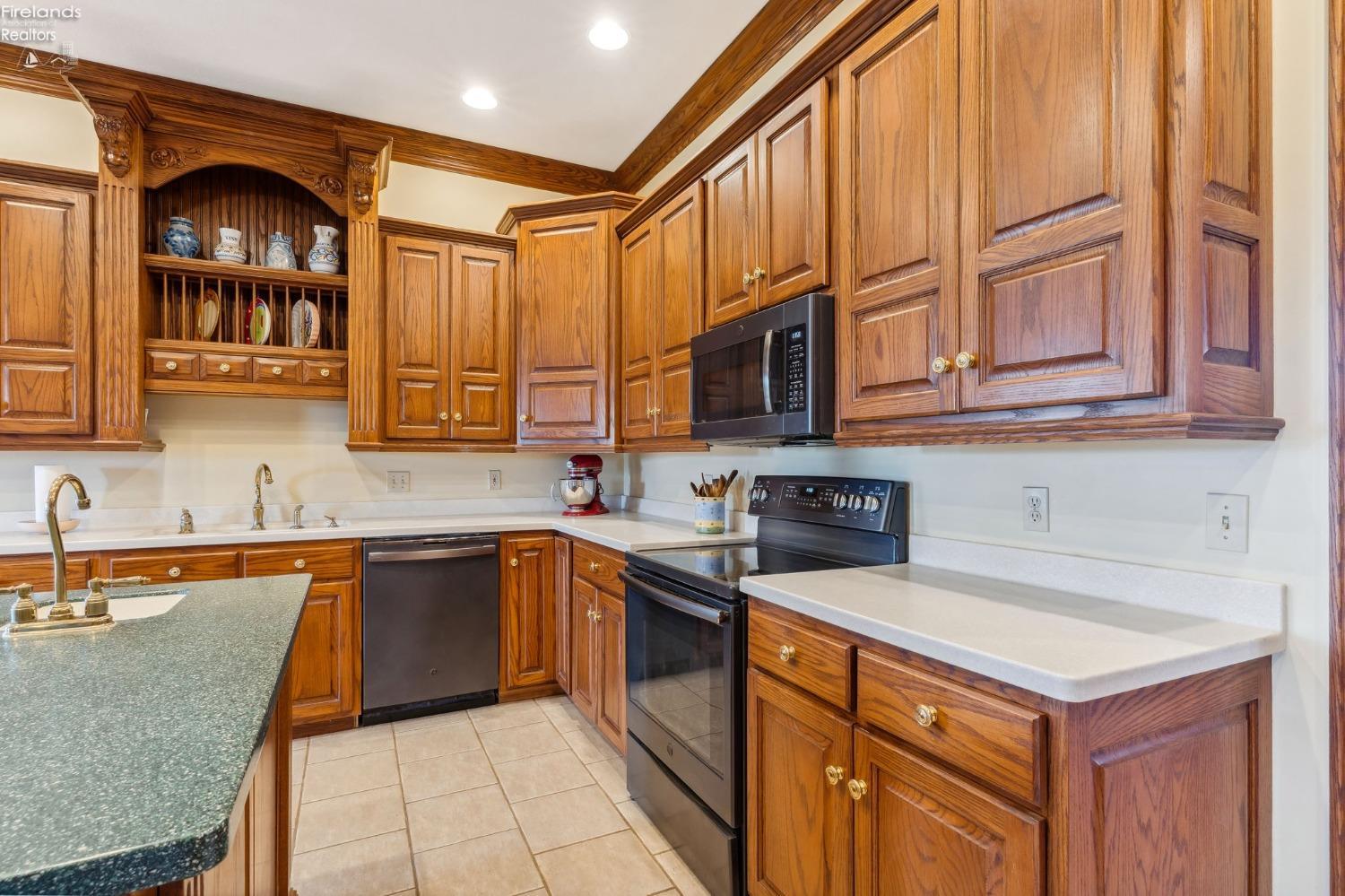 3290 Stewart Road, Lima, Ohio image 13
