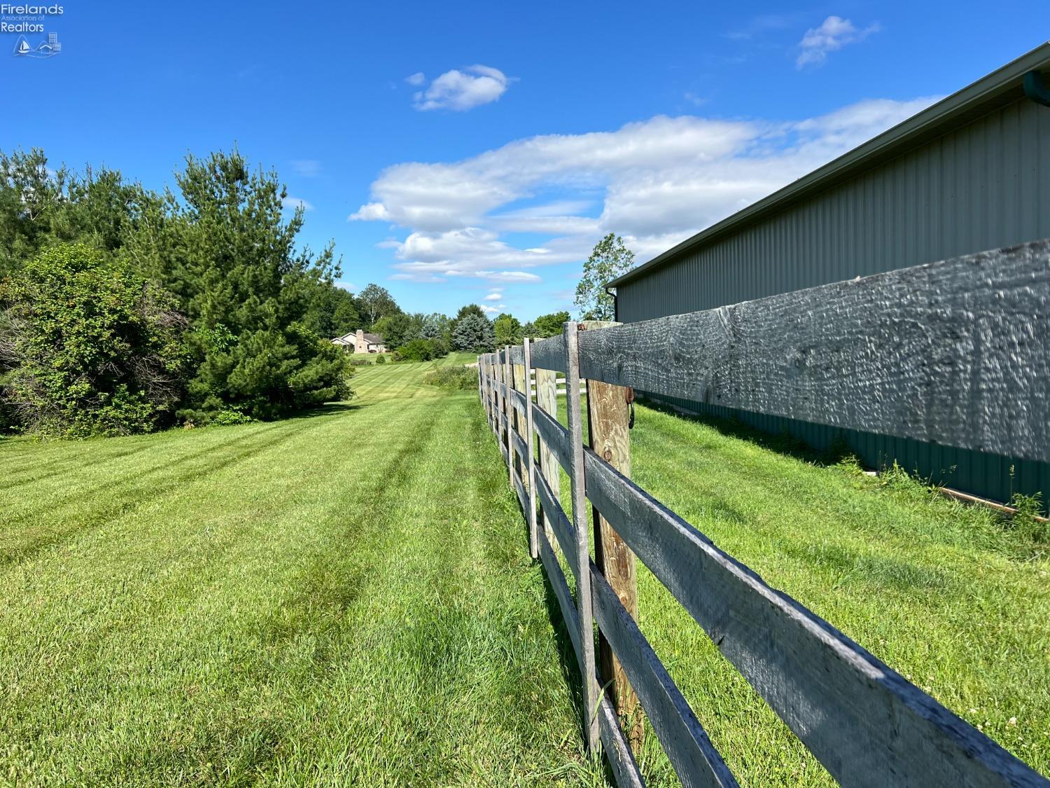3290 Stewart Road, Lima, Ohio image 5