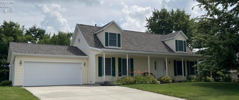 Homes For Sale - 1013 Cherokee Crossing<br/> Wapakoneta, OH 45895