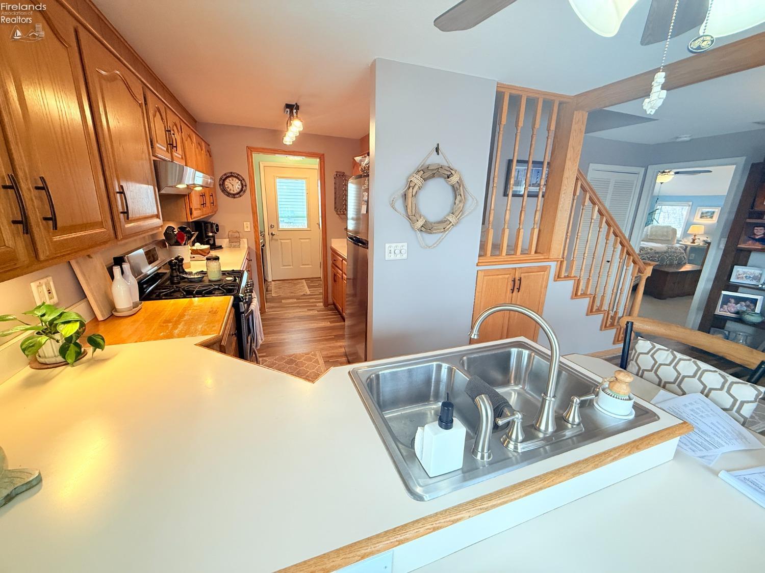 5544 E Eastview Lane, Port Clinton, Ohio image 18
