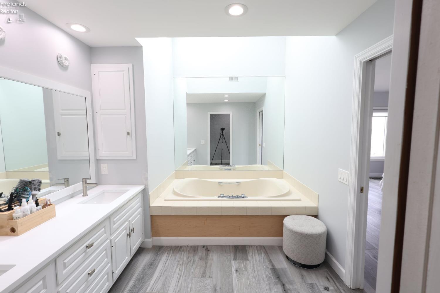 645 Mariner Village Vlg, Huron, Texas image 30