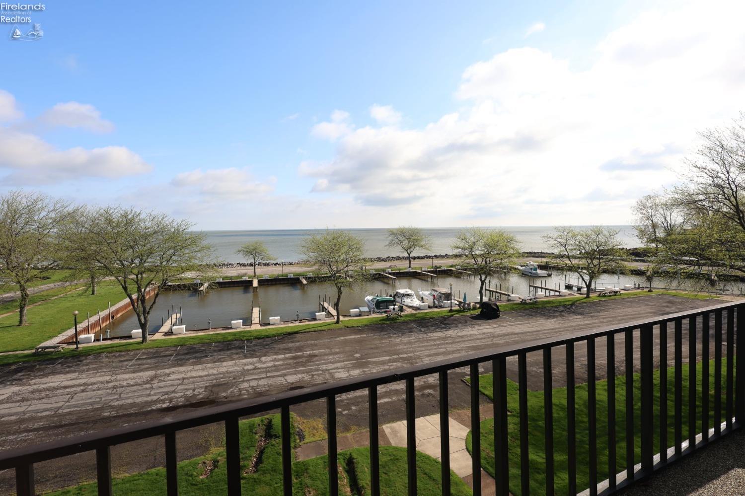 645 Mariner Village Vlg, Huron, Texas image 35