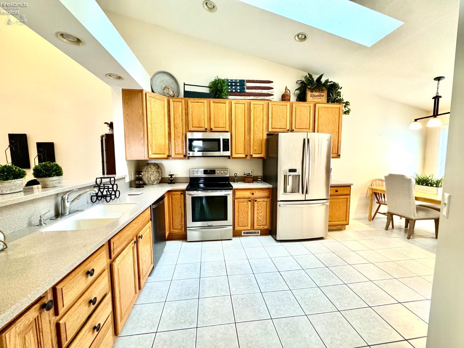 687 N Hidden Harbor Drive, Port Clinton, Texas image 9