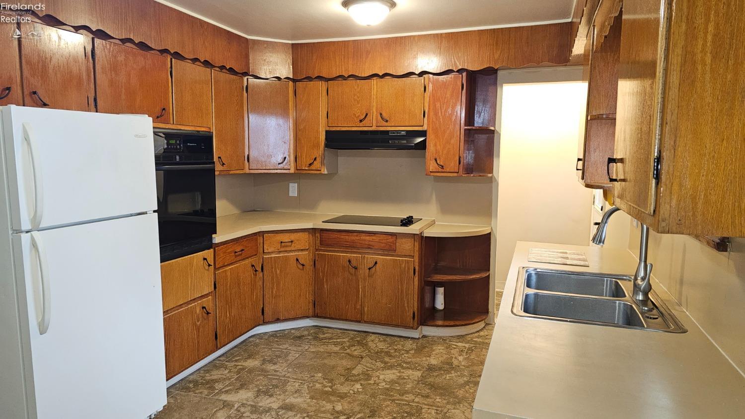 7311 Freeman Lane, Huron, Ohio image 30
