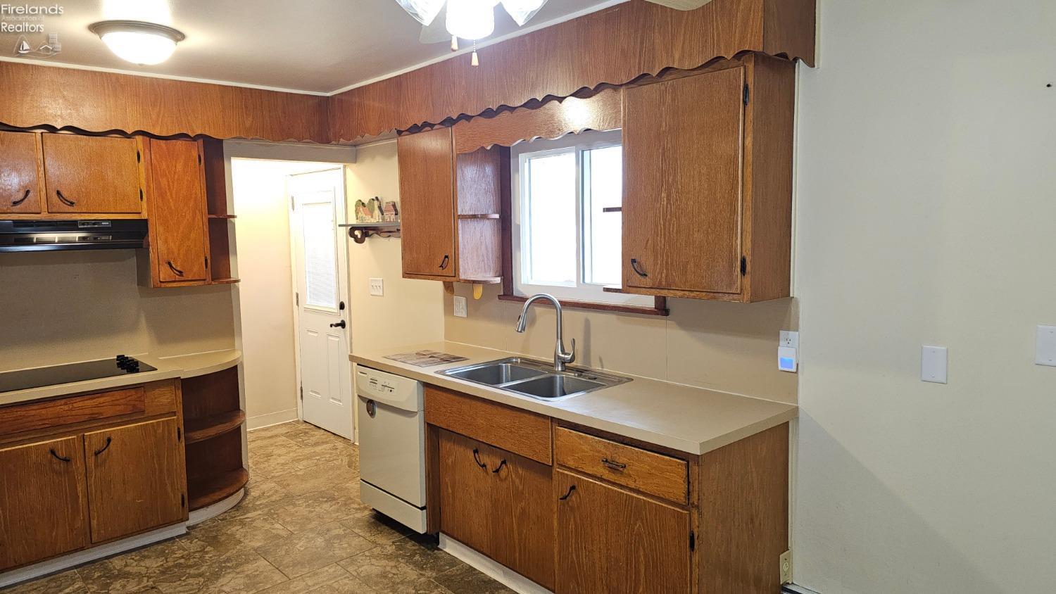 7311 Freeman Lane, Huron, Ohio image 29