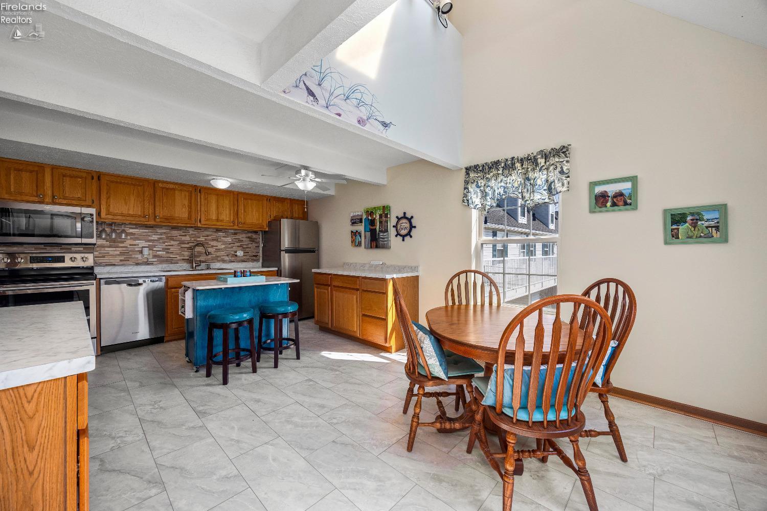 89 N Schooner Point Drive, Port Clinton, Texas image 15