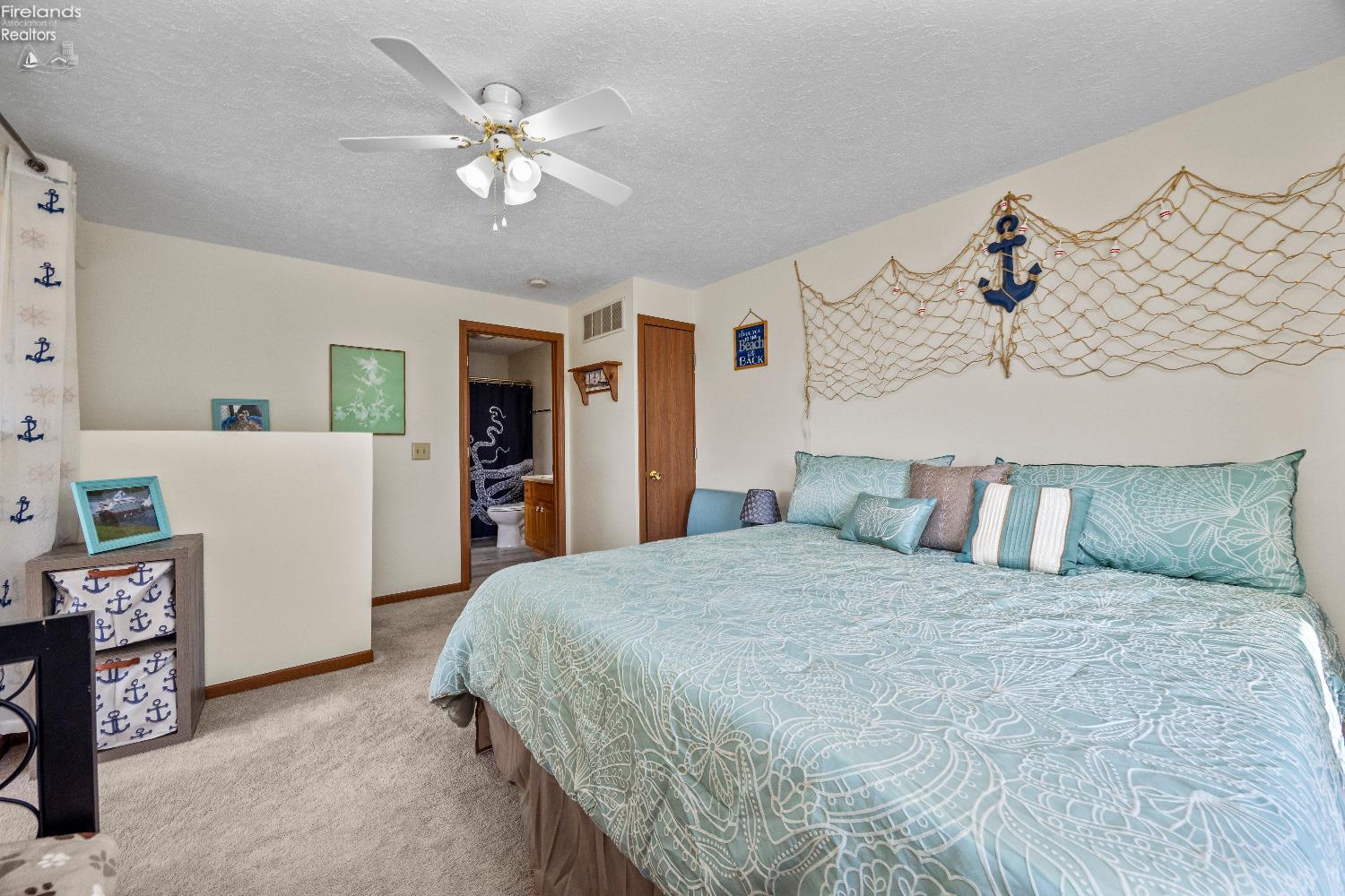 89 N Schooner Point Drive, Port Clinton, Texas image 23