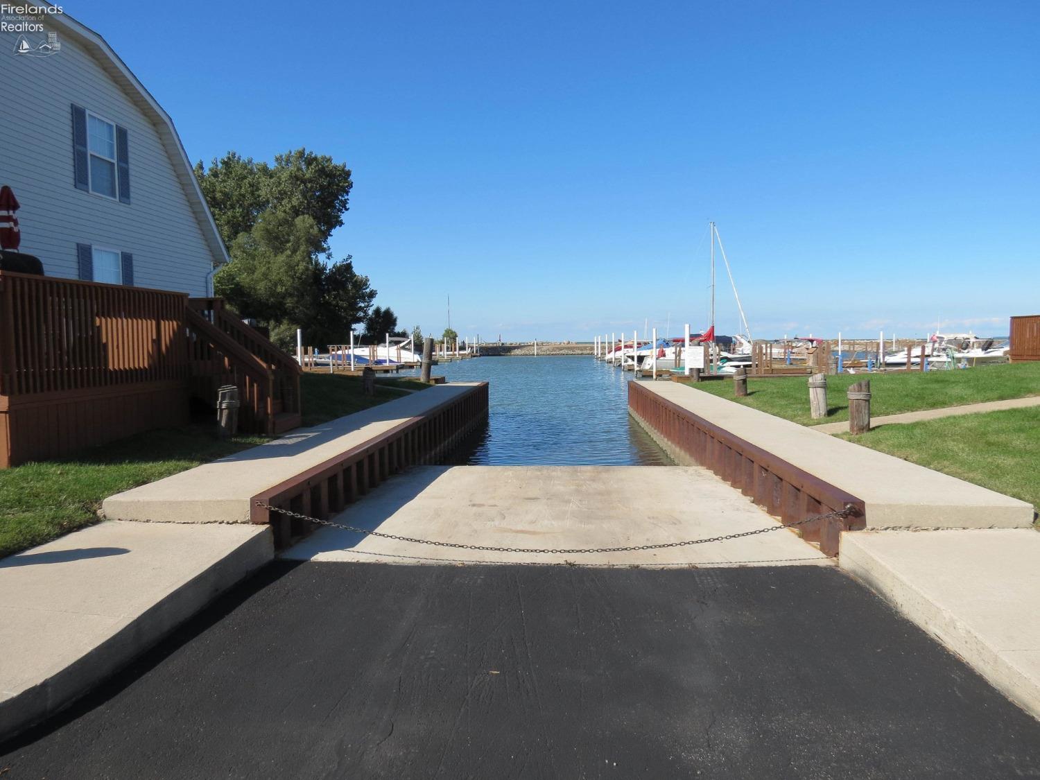 89 N Schooner Point Drive, Port Clinton, Texas image 42