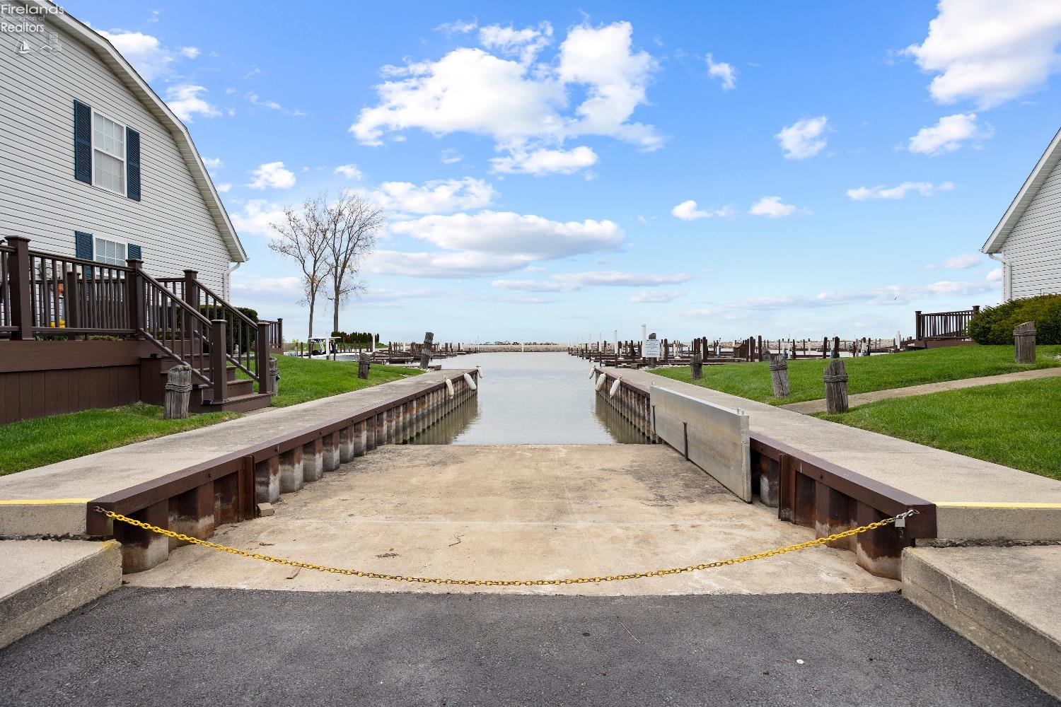89 N Schooner Point Drive, Port Clinton, Texas image 37