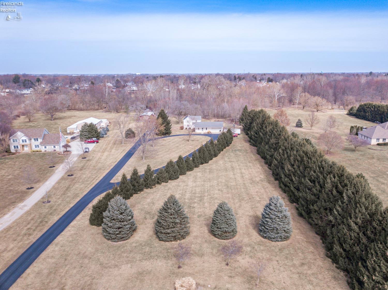 40 Laird Drive, Fremont, Ohio image 8