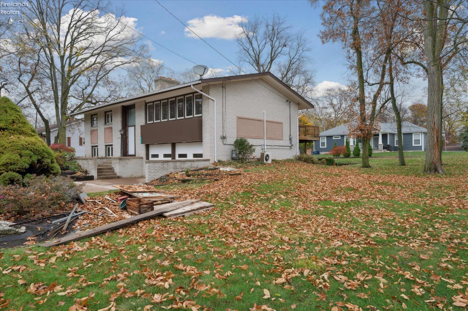 3737 N Karwood Dr, Port Clinton, Ohio image 3