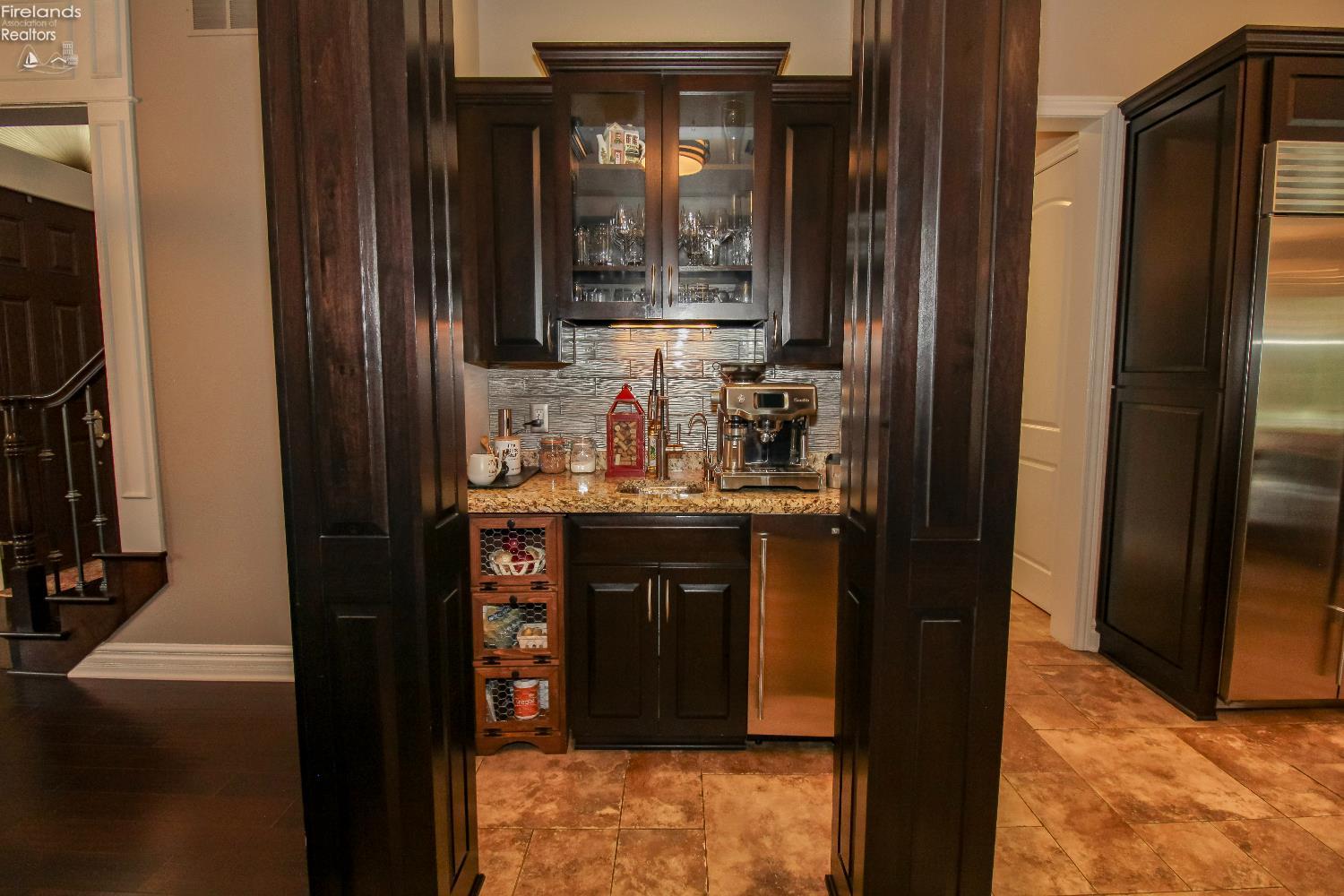 Sandusky, Ohio 44870, United States, 5 Bedrooms Bedrooms, ,5 BathroomsBathrooms,Residential,Active,169425