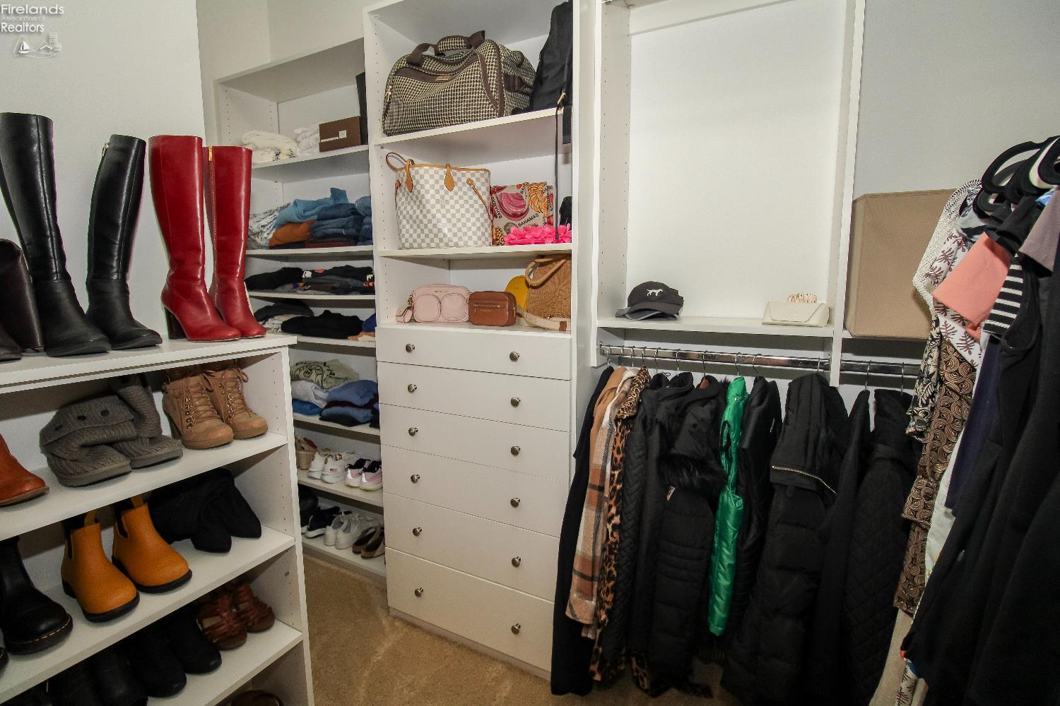 Sandusky, Ohio 44870, United States, 5 Bedrooms Bedrooms, ,5 BathroomsBathrooms,Residential,Active,169425