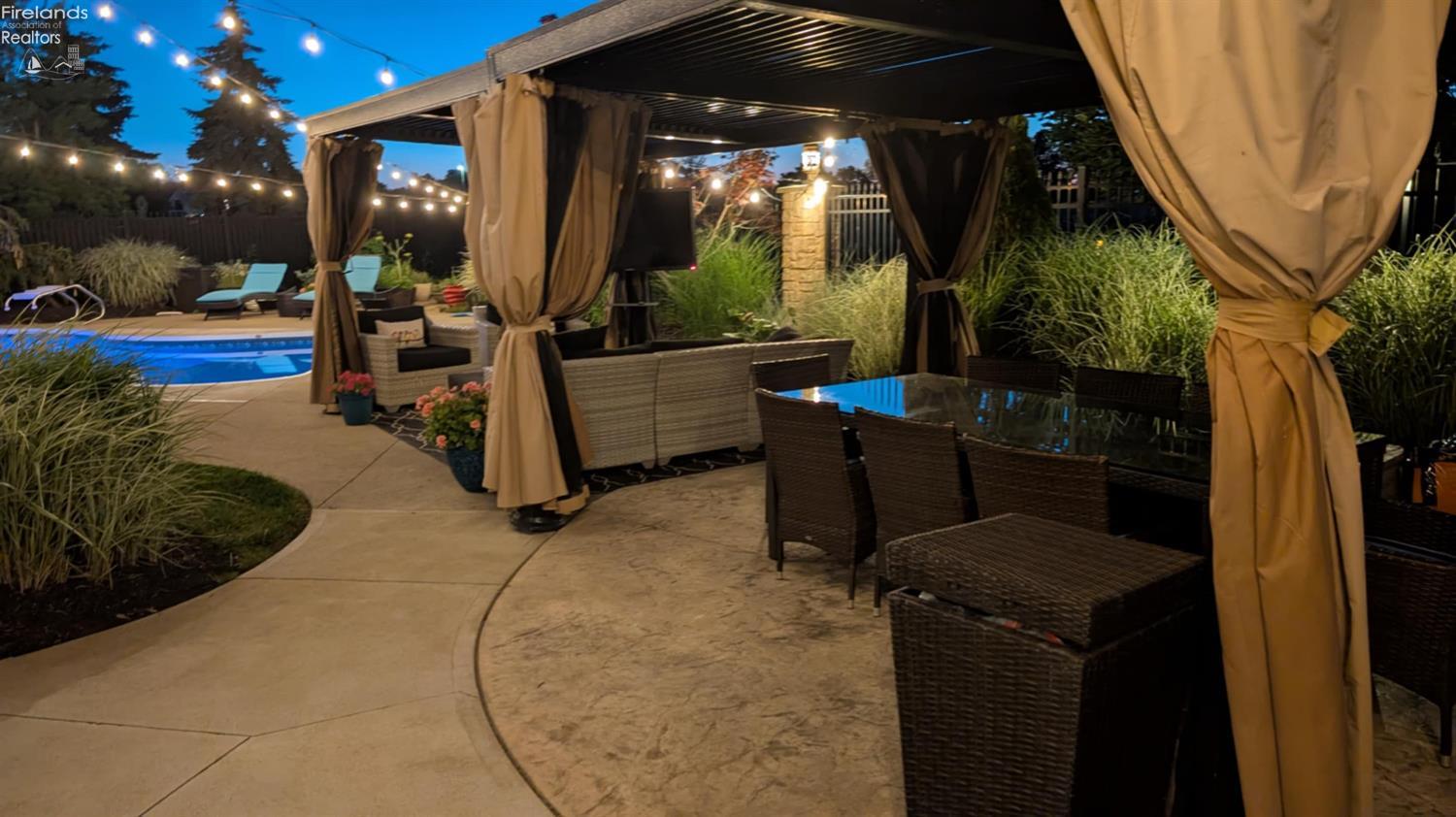 Sandusky, Ohio 44870, United States, 5 Bedrooms Bedrooms, ,5 BathroomsBathrooms,Residential,Active,169425