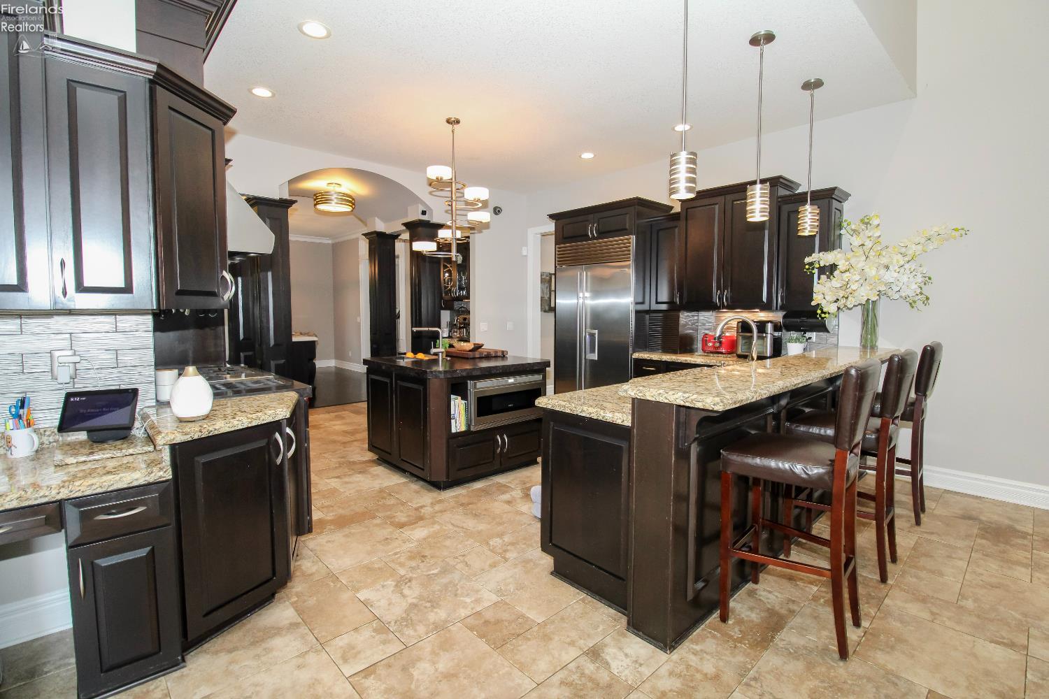 Sandusky, Ohio 44870, United States, 5 Bedrooms Bedrooms, ,5 BathroomsBathrooms,Residential,Active,169425