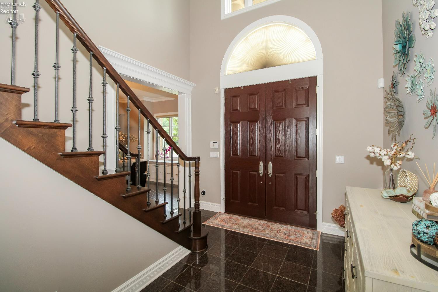 Sandusky, Ohio 44870, United States, 5 Bedrooms Bedrooms, ,5 BathroomsBathrooms,Residential,Active,169425