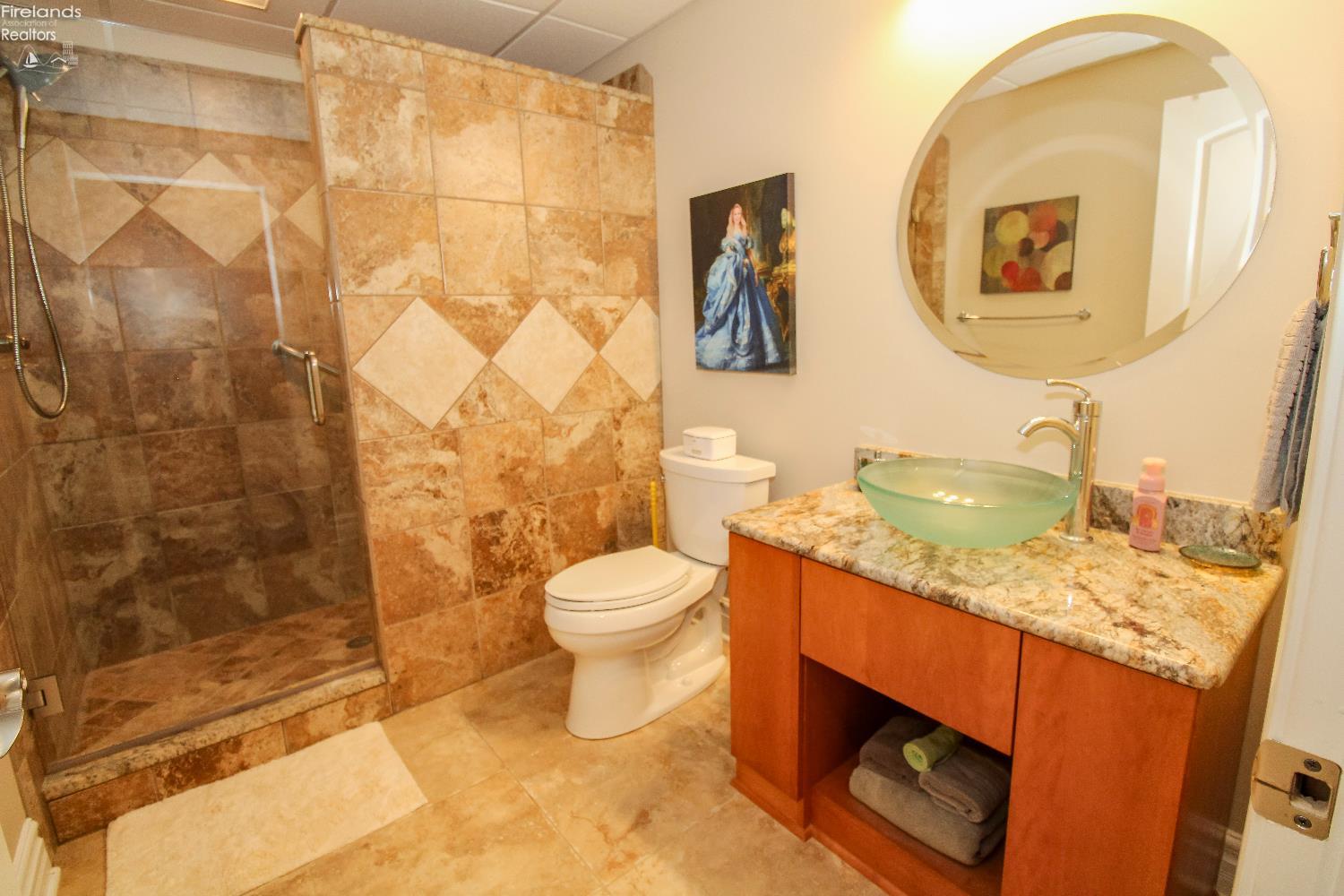 Sandusky, Ohio 44870, United States, 5 Bedrooms Bedrooms, ,5 BathroomsBathrooms,Residential,Active,169425