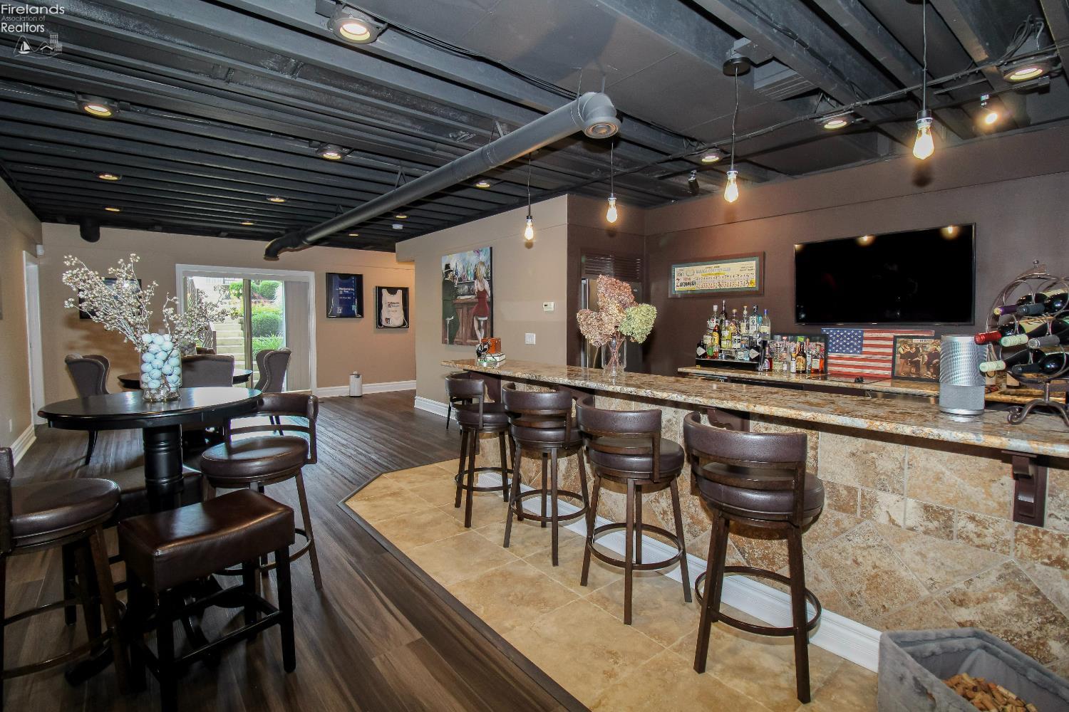 Sandusky, Ohio 44870, United States, 5 Bedrooms Bedrooms, ,5 BathroomsBathrooms,Residential,Active,169425