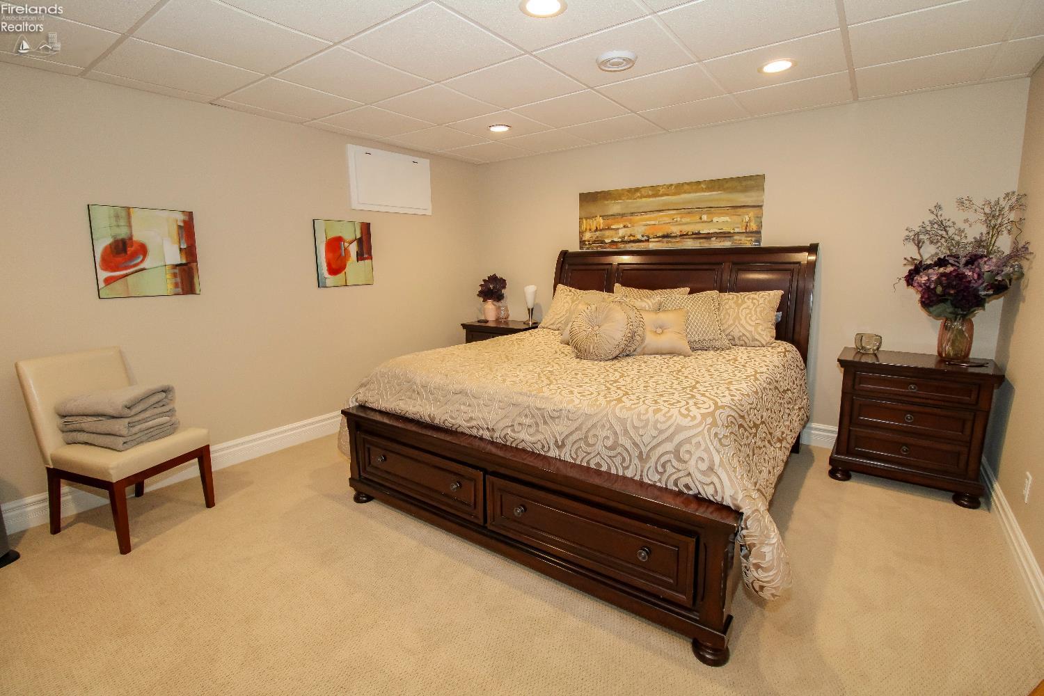 Sandusky, Ohio 44870, United States, 5 Bedrooms Bedrooms, ,5 BathroomsBathrooms,Residential,Active,169425