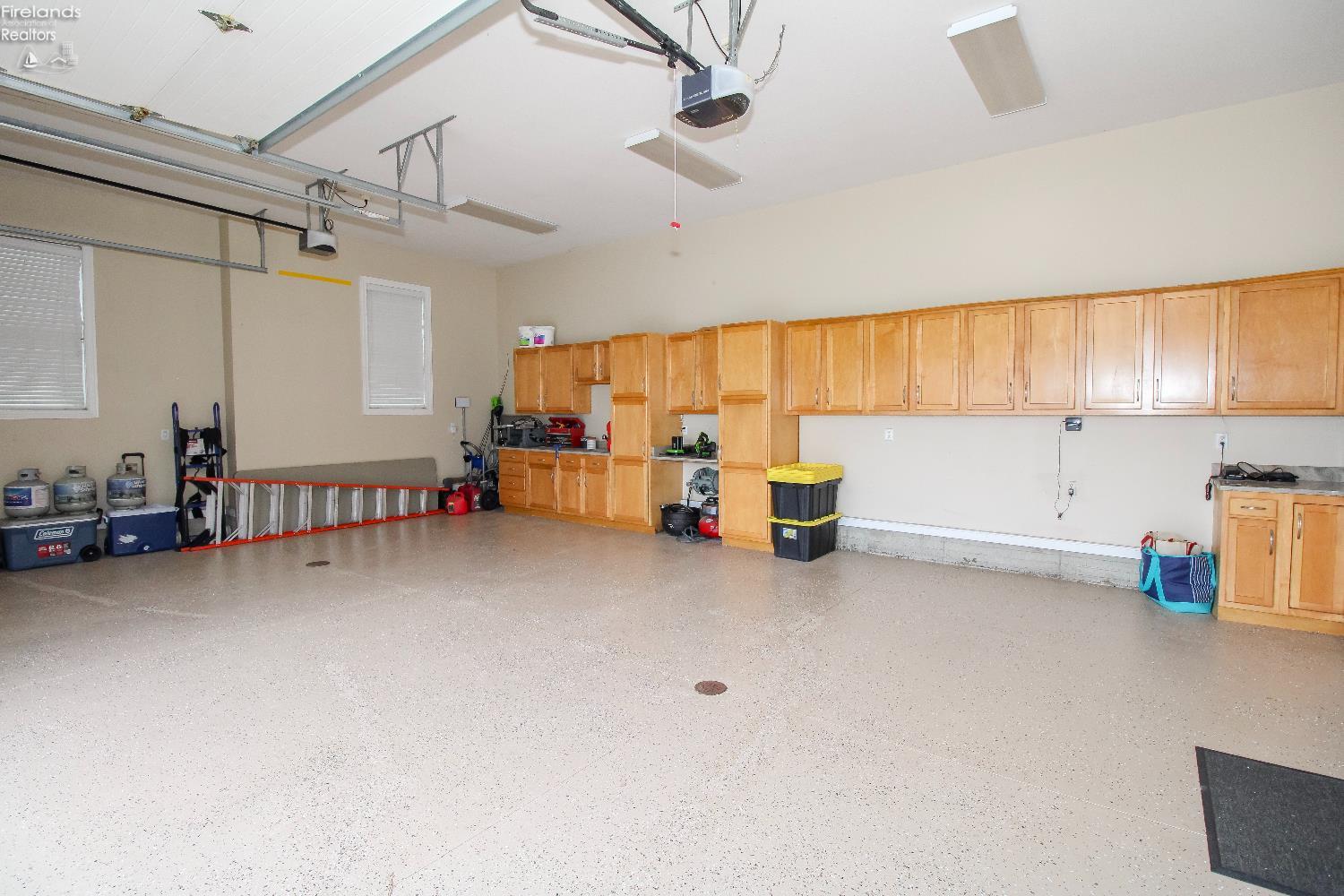 Sandusky, Ohio 44870, United States, 5 Bedrooms Bedrooms, ,5 BathroomsBathrooms,Residential,Active,169425