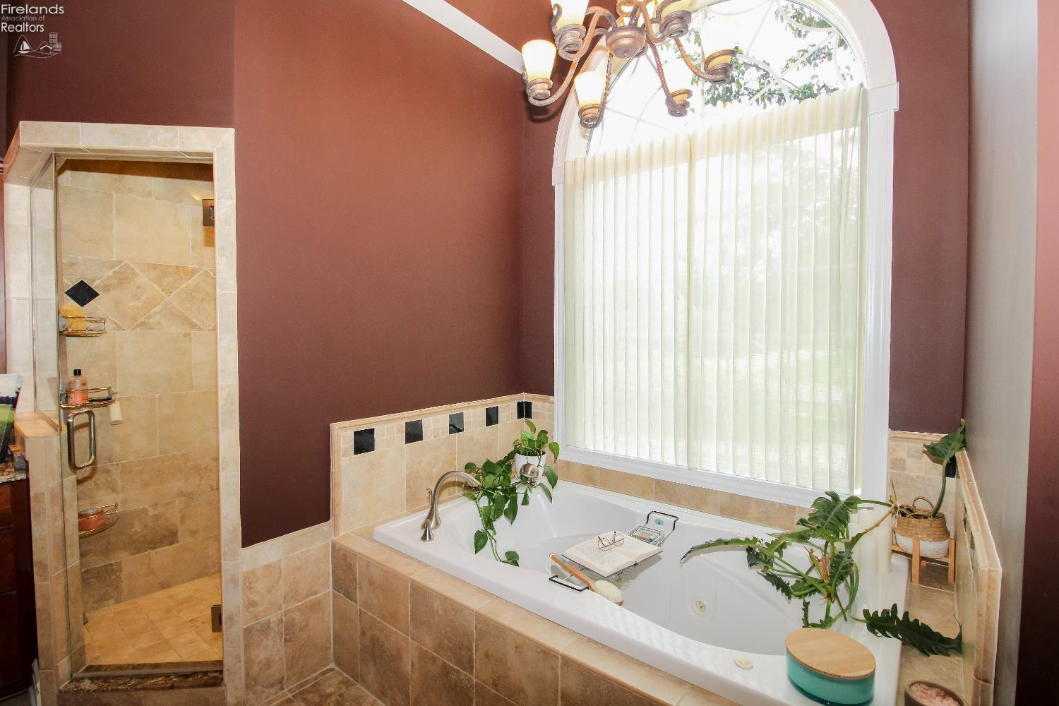 Sandusky, Ohio 44870, United States, 5 Bedrooms Bedrooms, ,5 BathroomsBathrooms,Residential,Active,169425