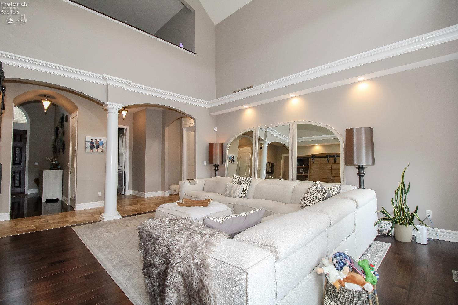 Sandusky, Ohio 44870, United States, 5 Bedrooms Bedrooms, ,5 BathroomsBathrooms,Residential,Active,169425