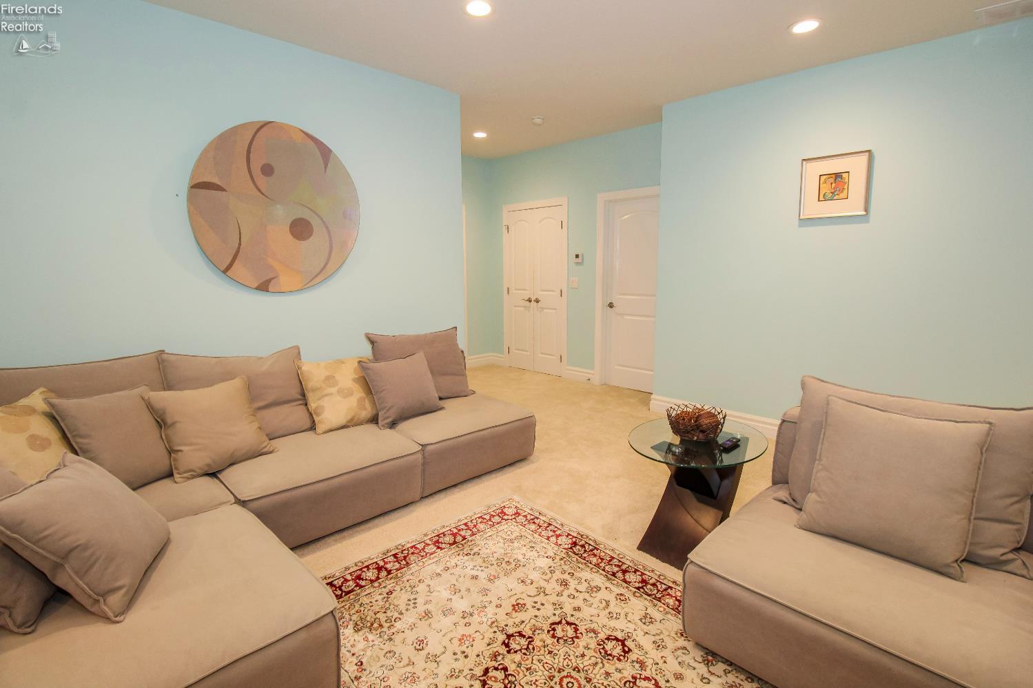 Sandusky, Ohio 44870, United States, 5 Bedrooms Bedrooms, ,5 BathroomsBathrooms,Residential,Active,169425