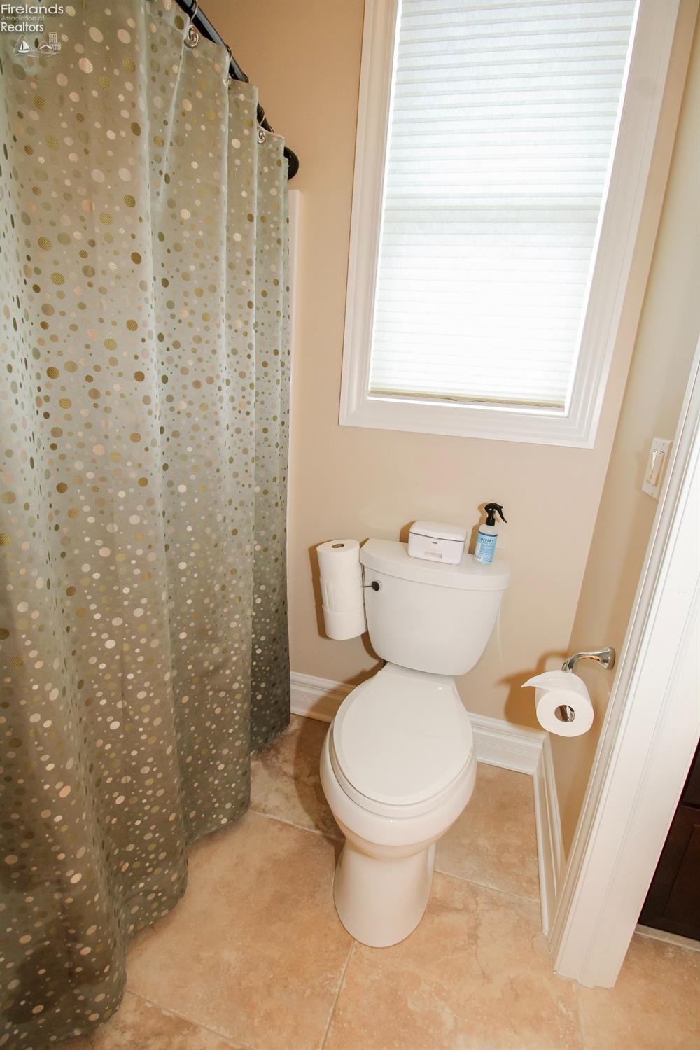 Sandusky, Ohio 44870, United States, 5 Bedrooms Bedrooms, ,5 BathroomsBathrooms,Residential,Active,169425