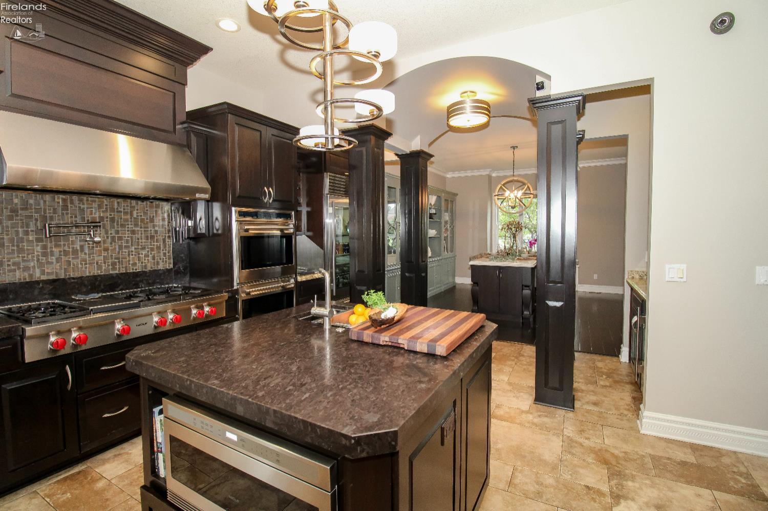 Sandusky, Ohio 44870, United States, 5 Bedrooms Bedrooms, ,5 BathroomsBathrooms,Residential,Active,169425